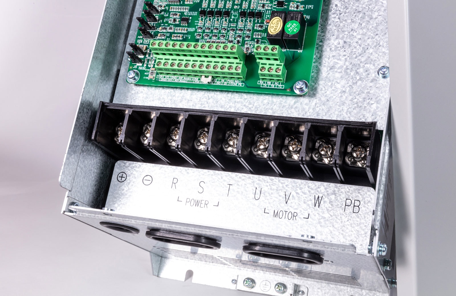 FST-610 series main circuit terminal